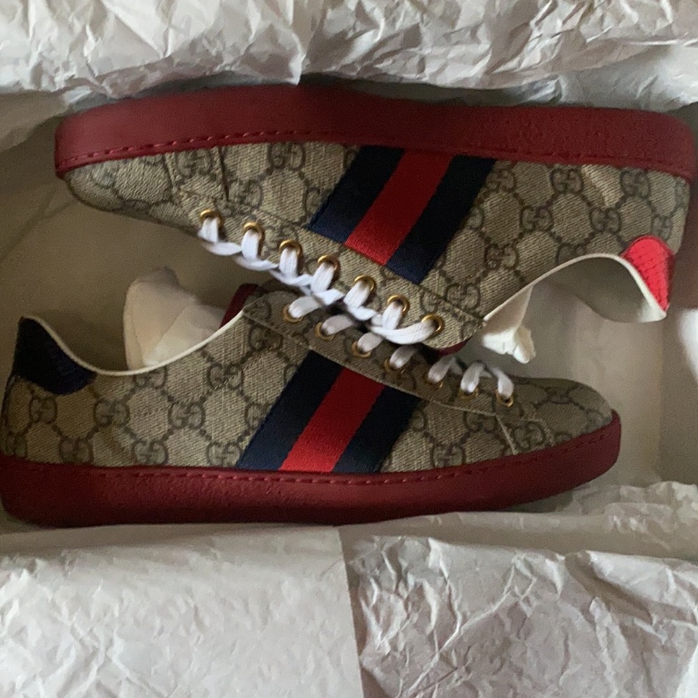Gucci - Women's Ace GG Supreme Sneaker